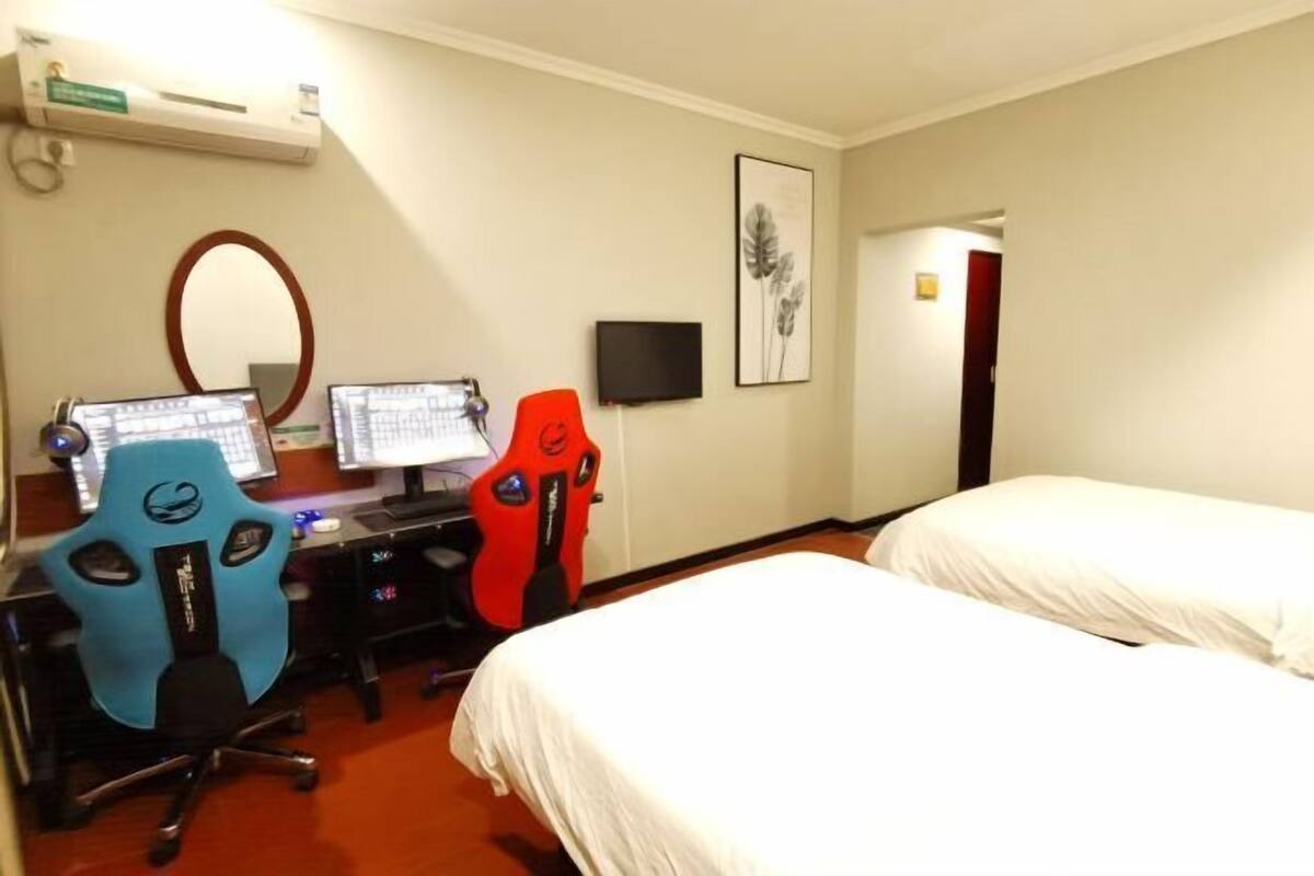 Blackout drapes, iron/ironing board, free WiFi