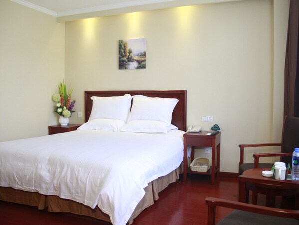 Blendingsgardiner, strykejern/-brett og wi-fi (inkludert)