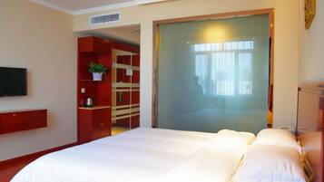 Blackout drapes, iron/ironing board, free WiFi