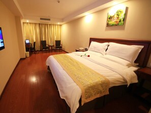 Blackout curtains, iron/ironing board, free WiFi - GreenTree Inn AnQing TaiHu County East RenMin Road Cultural Expo Park Express Hotel (Anqing)
