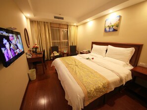 Blackout drapes, iron/ironing board, free WiFi - GreenTree Inn AnQing TaiHu County East RenMin Road Cultural Expo Park Express Hotel (Anqing)