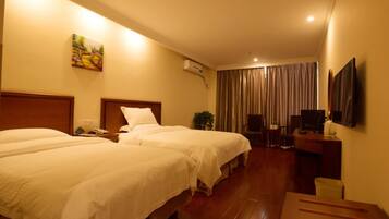 ستائر تعتيم ومكواة/لوح كي وواي فاي مجانًا