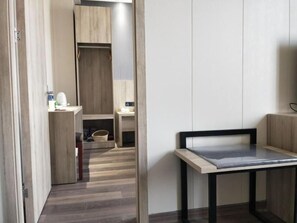 Unclassified image, 5 of 73, button - GreenTree Inn JiangSu YanCheng JianHu ShangGang Bus Station Freeway 204 Express Hotel (Yancheng)