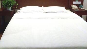 遮光窗簾/窗簾、熨斗/熨衫板、免費 Wi-Fi