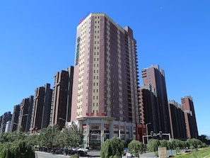 Exterior - GreenTree Inn LiaoYuan Longshan District Train station Longjihuadian Hotel_ (Liaoyuan)