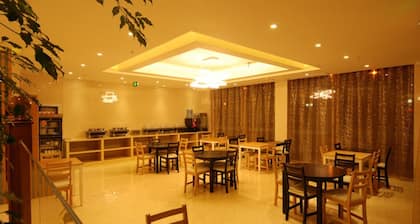 GreenTree Inn TaiZhou JingJiang ZhongZhou Road Sunshine International Business Hotel