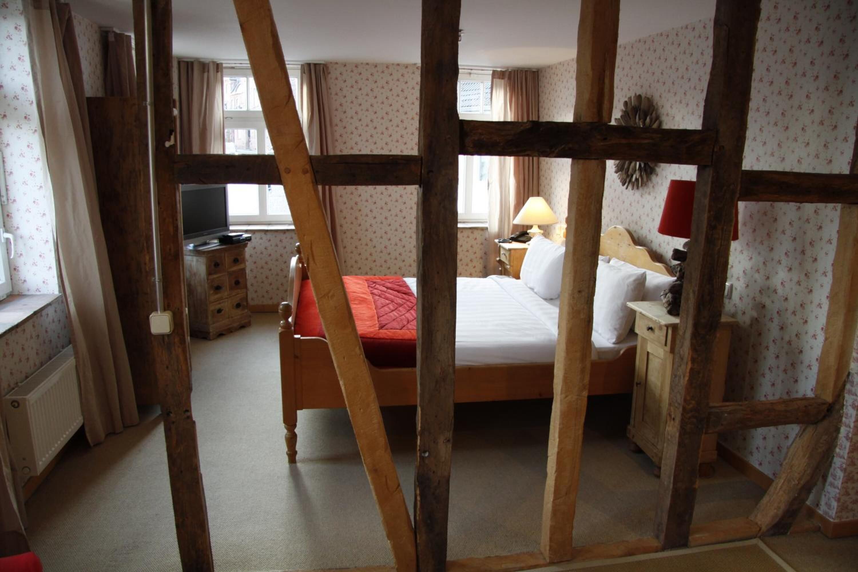 Zustellbetten, kostenloses WLAN, Bettwäsche