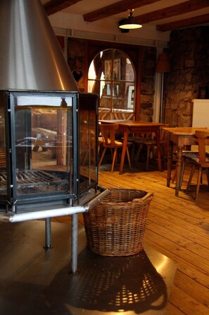 Restaurant - Zur Ewigen Lampe at Hemingway Trail (Nideggen)