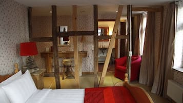 Doppelzimmer | Zustellbetten, kostenloses WLAN, Bettwäsche