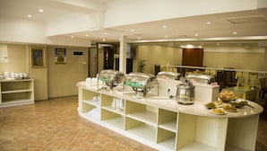 Buffet - GreenTree Inn ChiZhou QingYang County Jiuhua Mountain Rongxing Building Hotel (Chizhou)