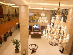 Lobby - GreenTree Inn ChiZhou QingYang County Jiuhua Mountain Rongxing Building Hotel (Chizhou)