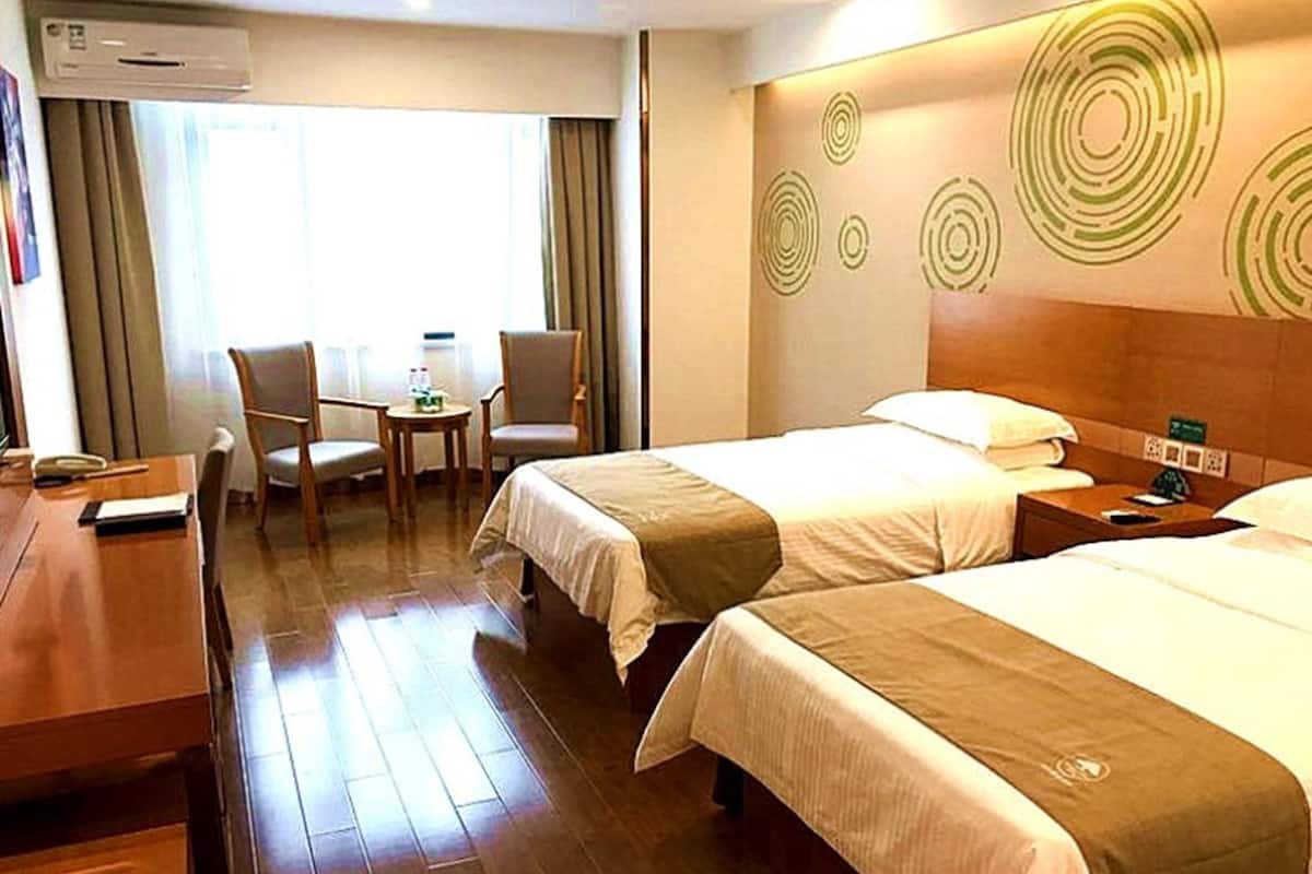 Twin Room | Blackout drapes, iron/ironing board, free WiFi