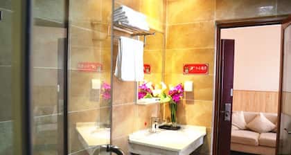 GreenTree Alliance ShiYan Middle BeiJing Road Jinling International Hotel
