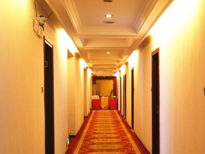 GreenTree Alliance ShiYan Middle BeiJing Road Jinling International Hotel