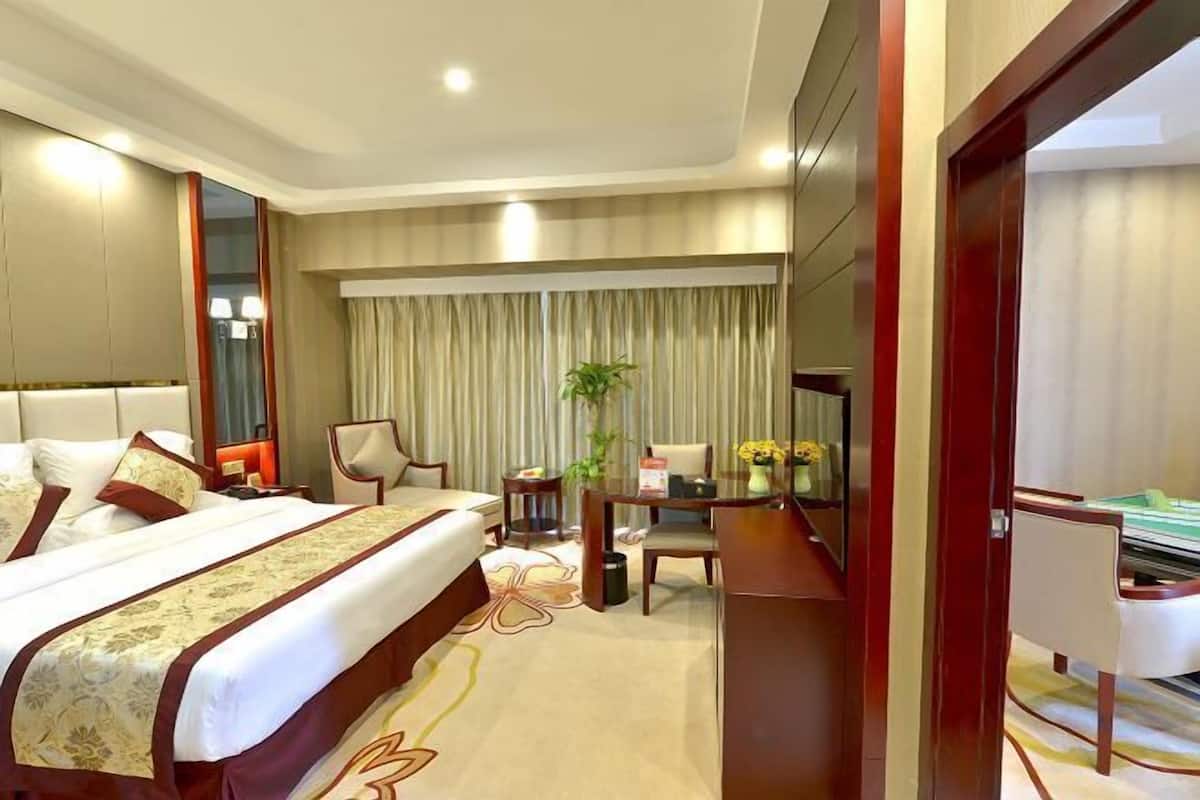 In-room safe, blackout drapes, iron/ironing board, free WiFi