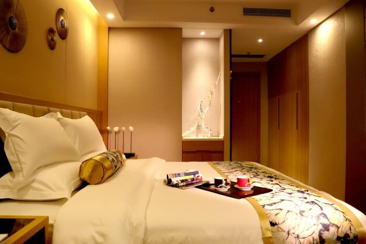 Cortinas blackout, tabla de planchar con plancha y wifi gratis