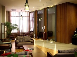 Sala de estar en el lobby