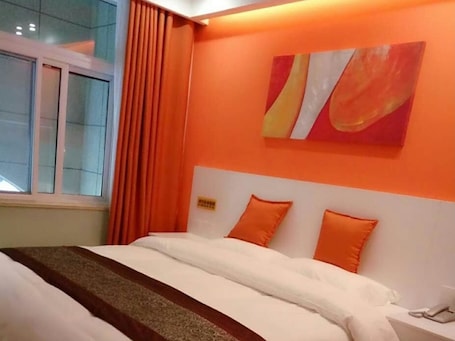 Cortinas blackout, tabla de planchar con plancha y wifi gratis