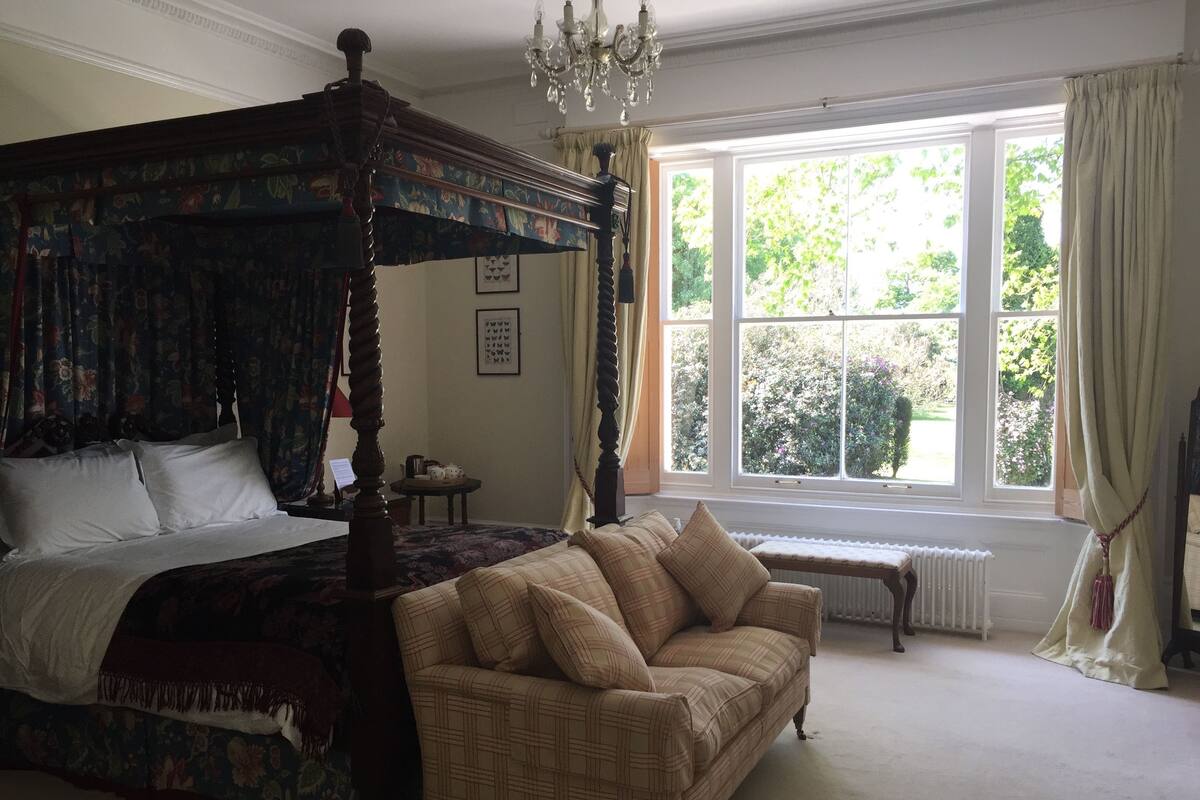 Premium bedding, blackout drapes, iron/ironing board, free WiFi