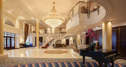 Knightsbrook Courtyard Houses