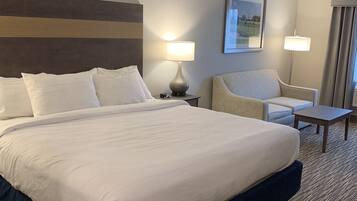 Bureau, espace de travail pour ordinateur portable, rideaux occultants