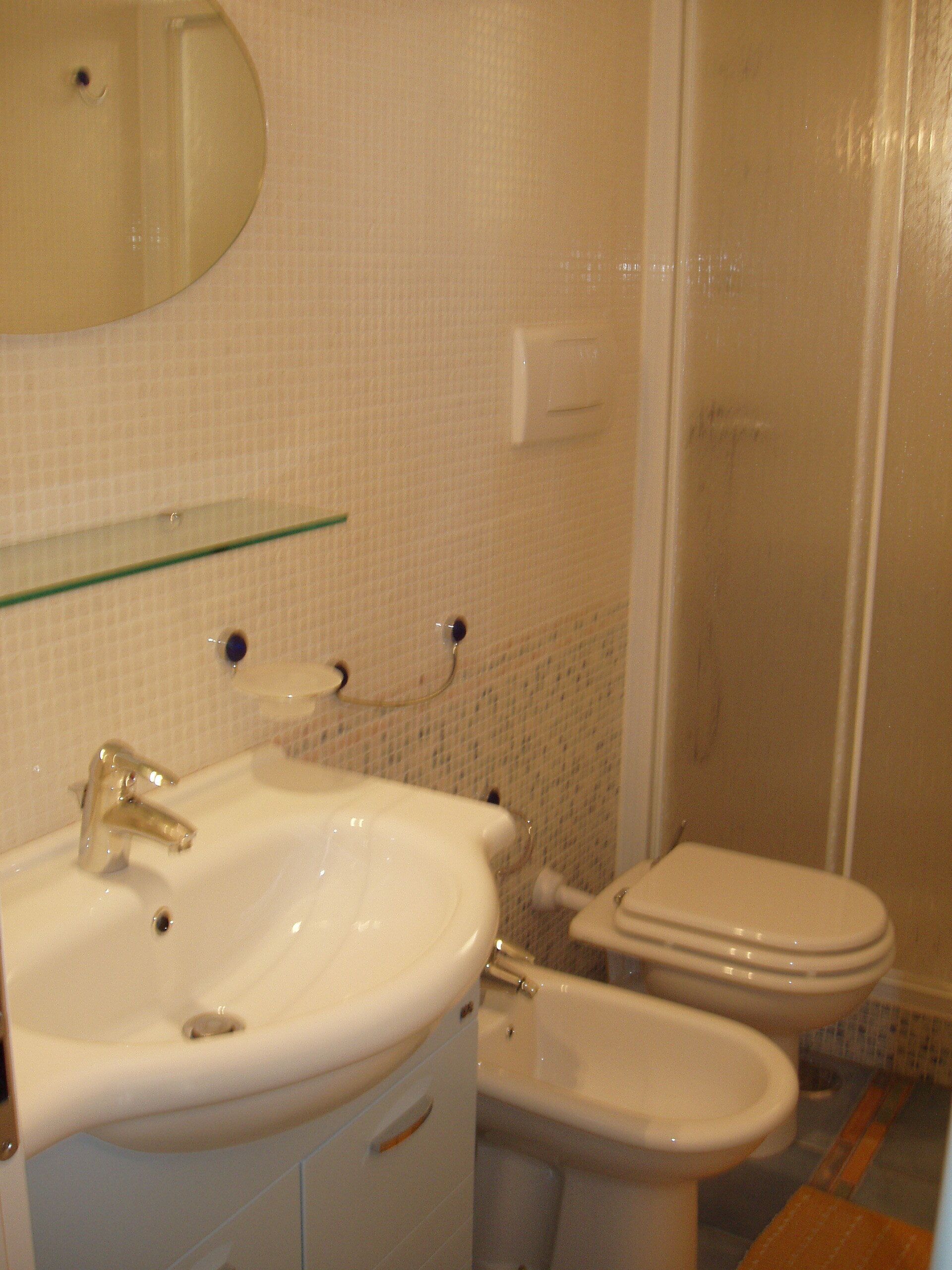 Shower, bidet