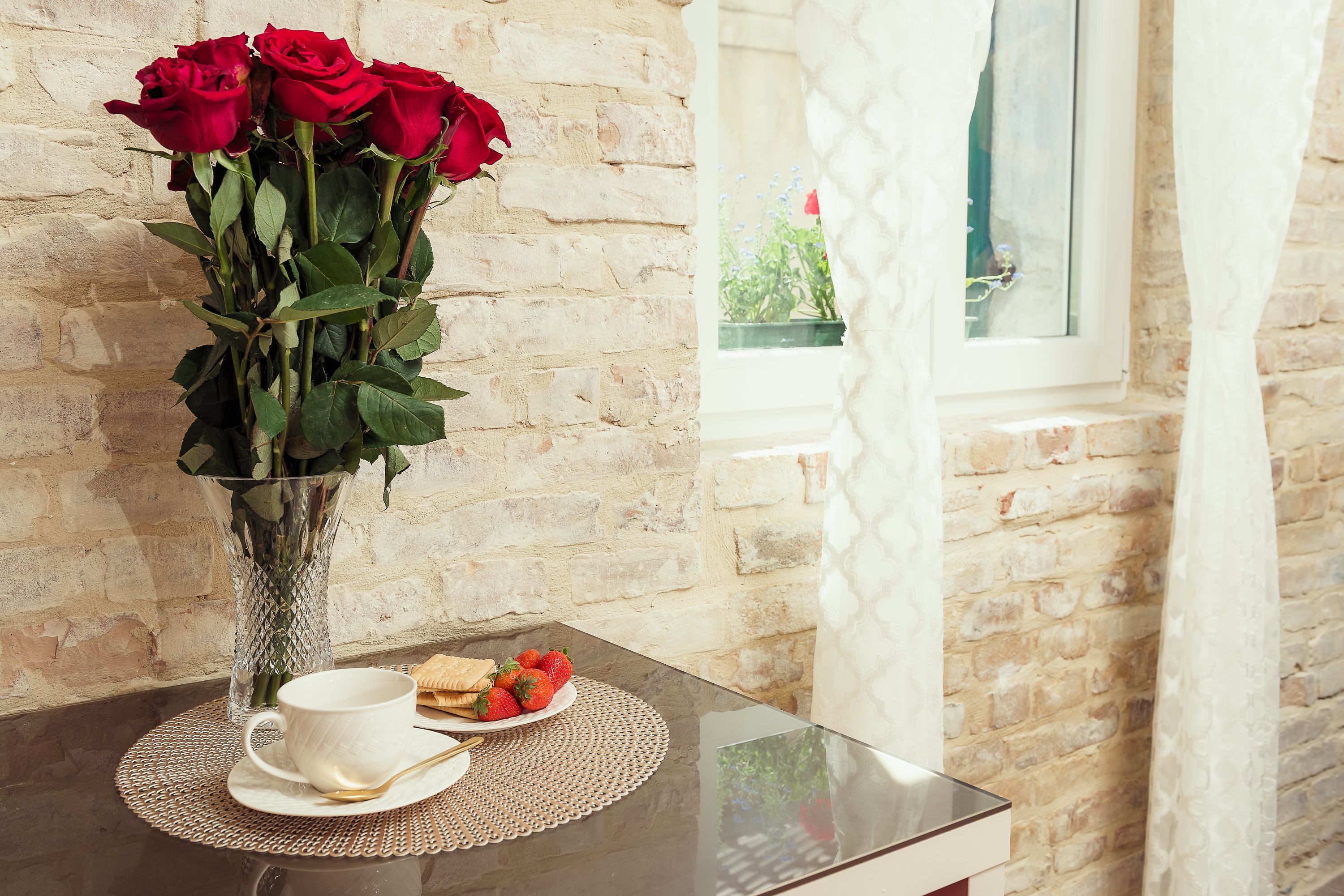 city triple room | in-room dining