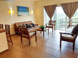 Appartement Premium, 1 chambre, balcon, vue ville | Salle de séjour