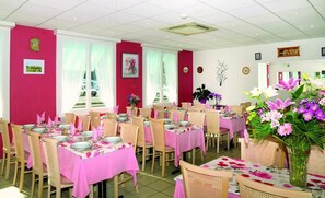 Colazione continentale, servita tutte le mattine (8.50 EUR a persona)