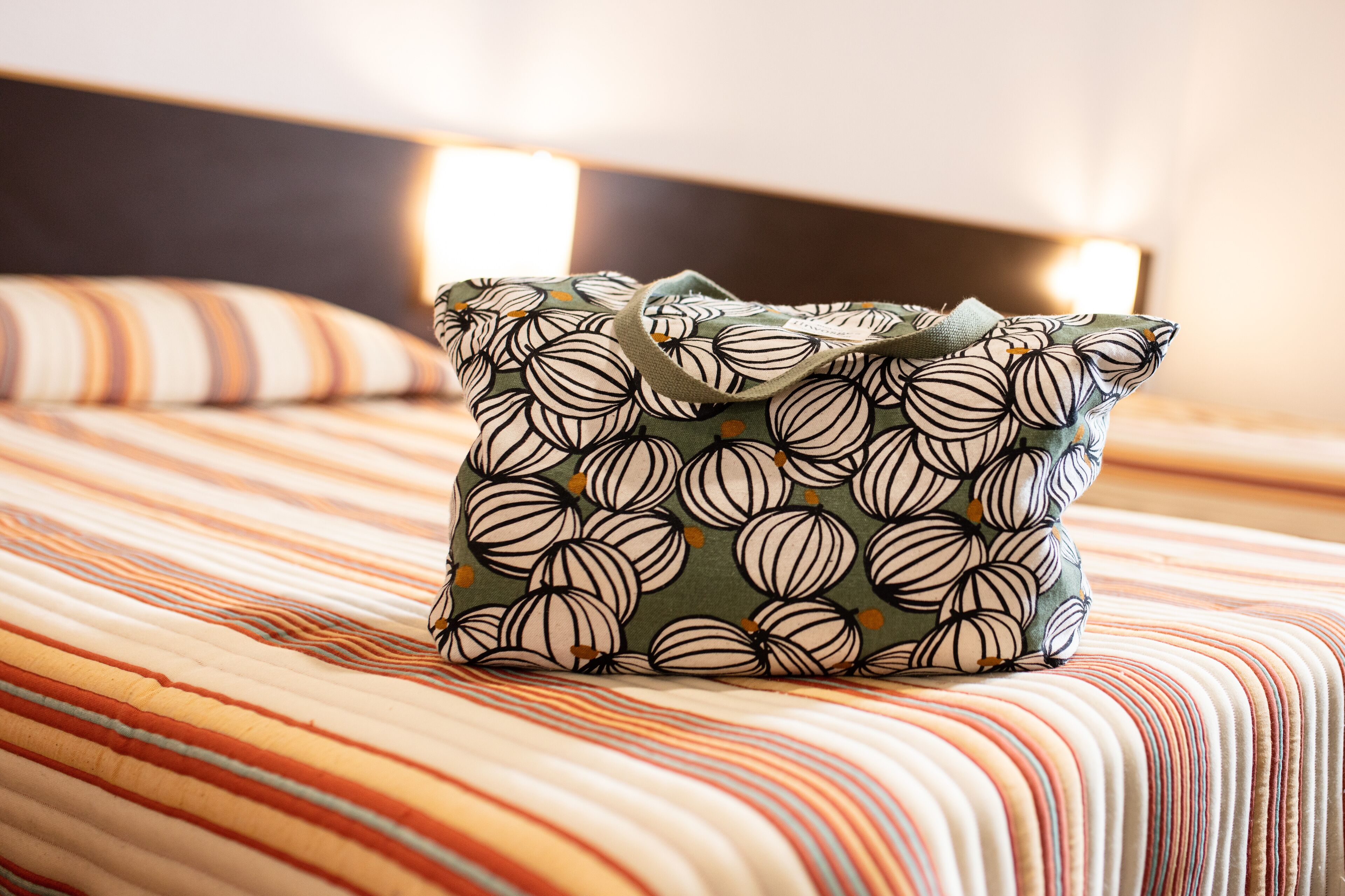 desk, blackout curtains, soundproofing, free cots/infant beds