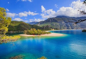 สถานที่น่าสนใจ