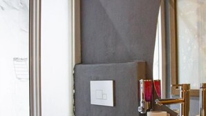 Basic Double Room | Bathroom | Shower, free toiletries, hair dryer, slippers - Milena Suites (Istanbul)
