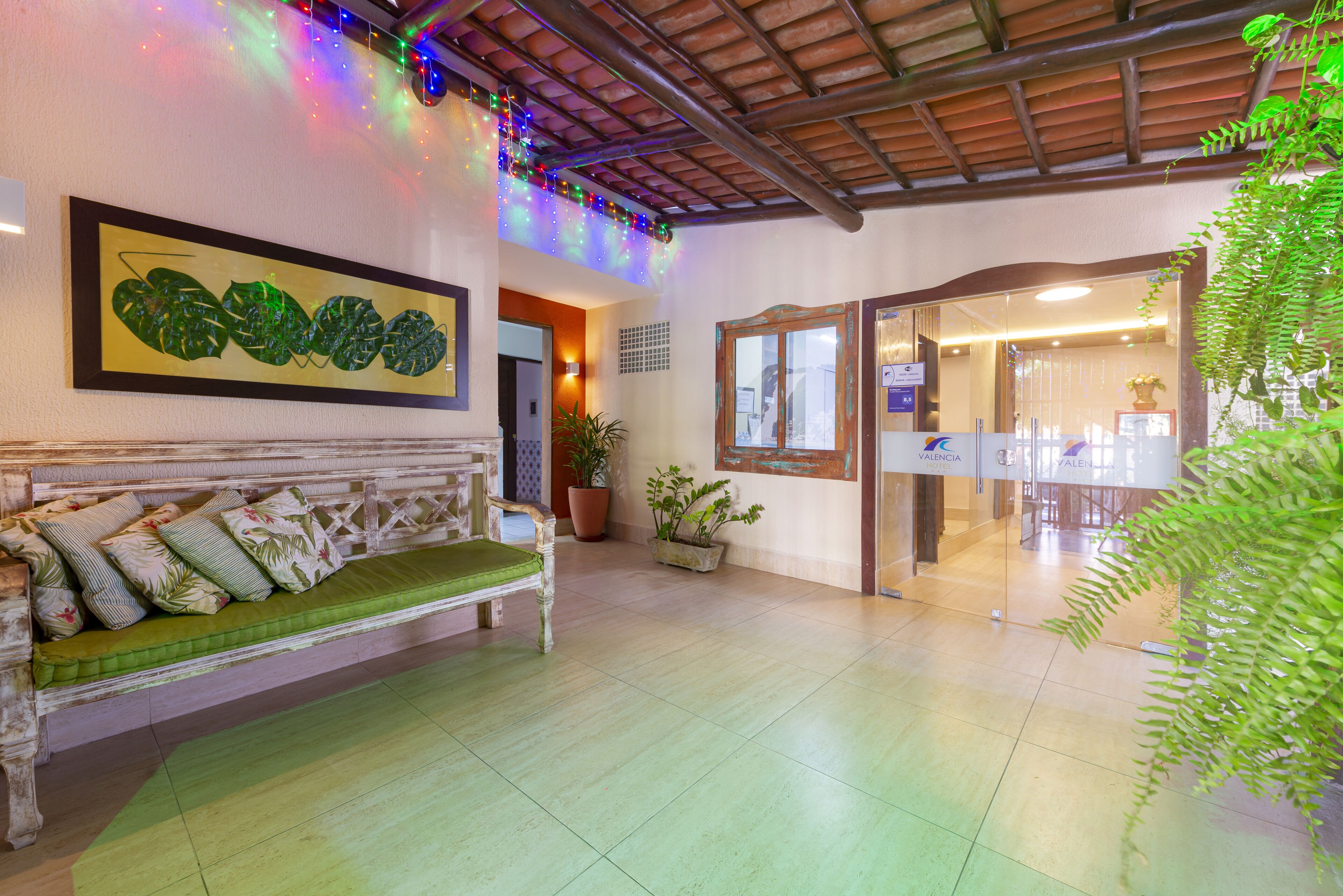 40-inch flat-screen tv with cable channels, tv