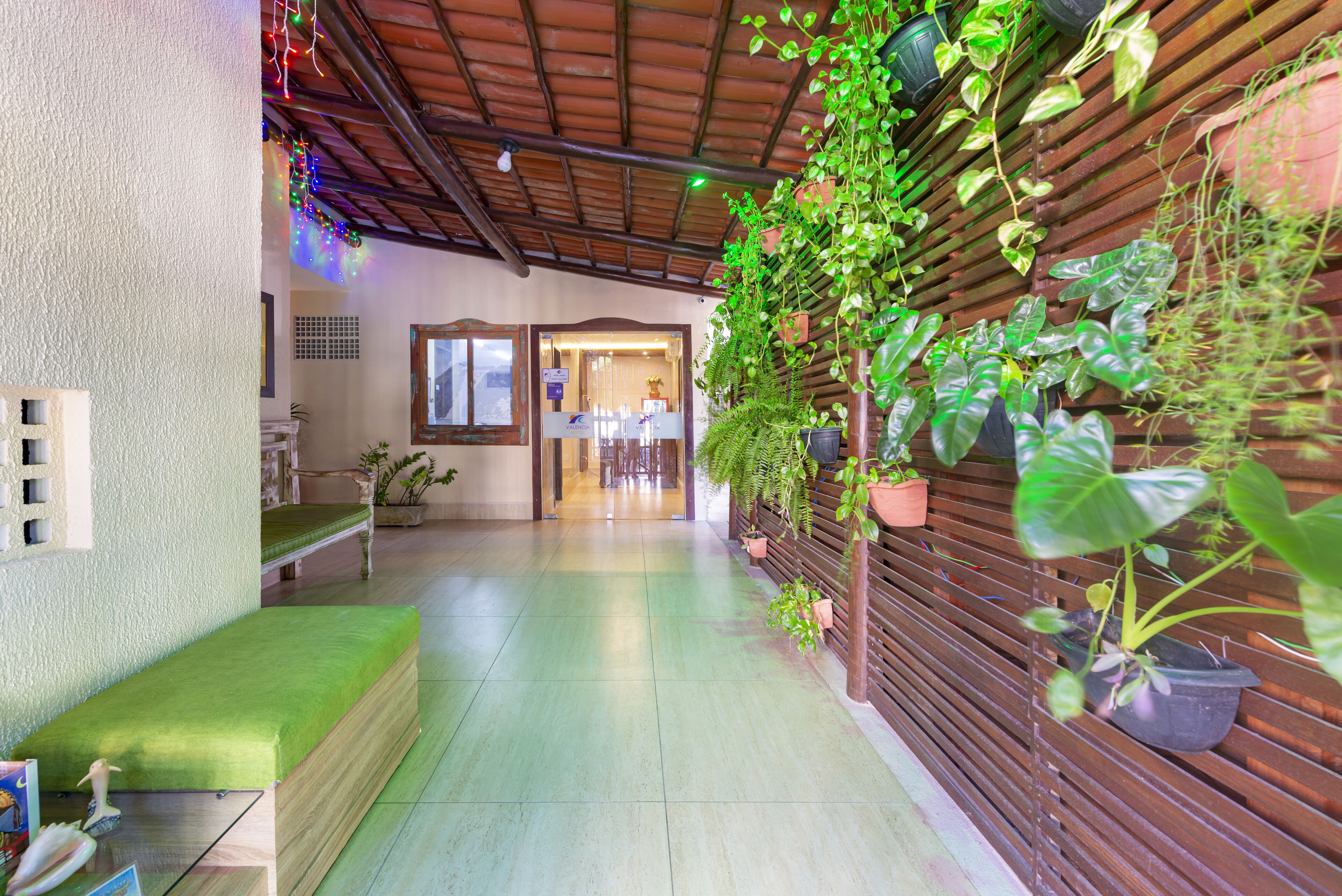 케이블 채널 시청이 가능한 40인치 평면 TV, TV