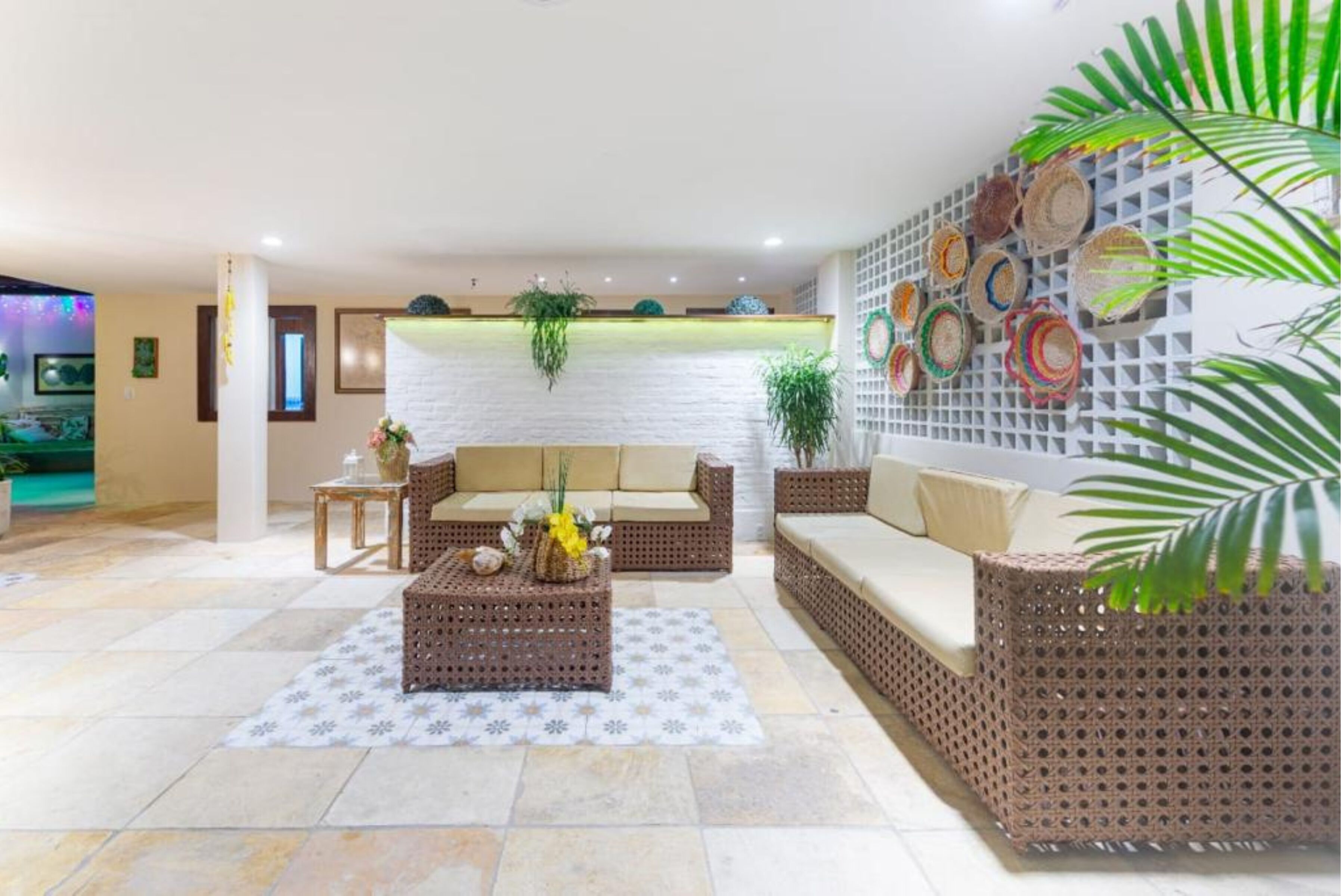 40-inch flat-screen tv with cable channels, tv