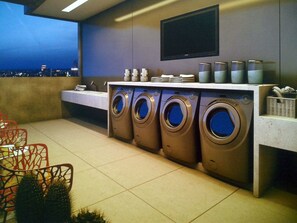 Ruang laundry