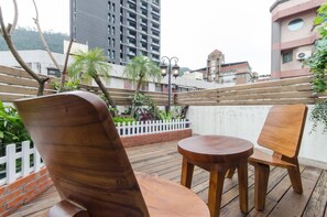 ห้องเอ็กซ์คลูซีฟดับเบิล, 1 ห้องนอน, อ่างอาบน้ำ, ติดสวน | ลานระเบียง/นอกชาน