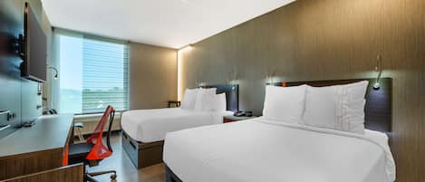 Premium bedding, in-room safe, blackout drapes, WiFi (free)