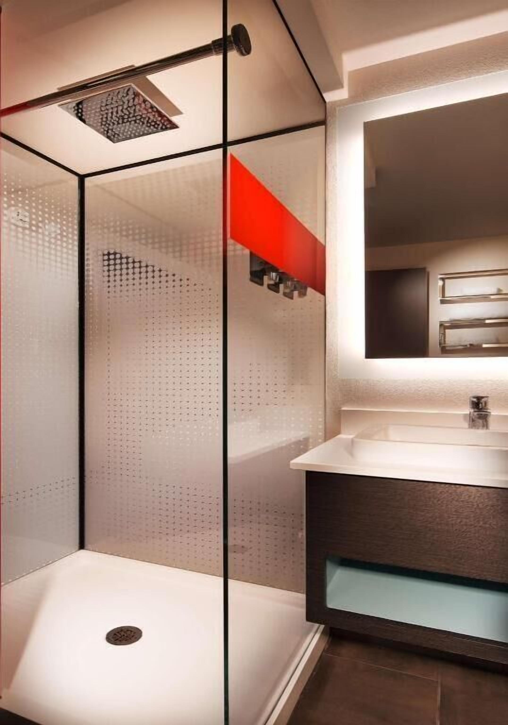Kamar mandi | Shower, pancuran hujan,  dan perlengkapan mandi desainer