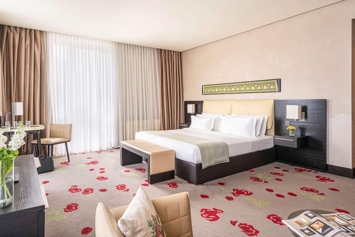 Ropa de cama de alta calidad y minibar