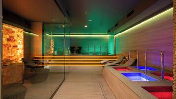 Espace de soins pour les couples, bain à remous, hammam, soins corporels