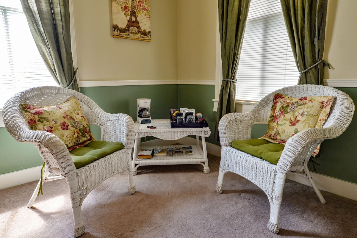 Iron/ironing board (on request), free WiFi, bed sheets