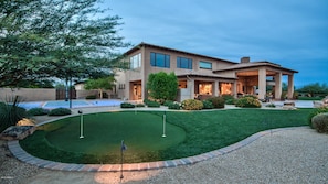 Mini-golf - 7 Bedroom Mansion (Scottsdale)