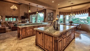 Hus, flere soverom, ikke-røyk | Eget kjøkken | Kjøleskap, mikrobølgeovn, ovn og kokeplater