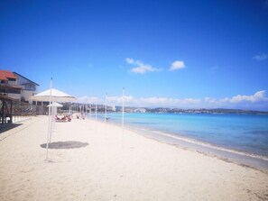 Beach nearby - Lord Hotel (Cesme)