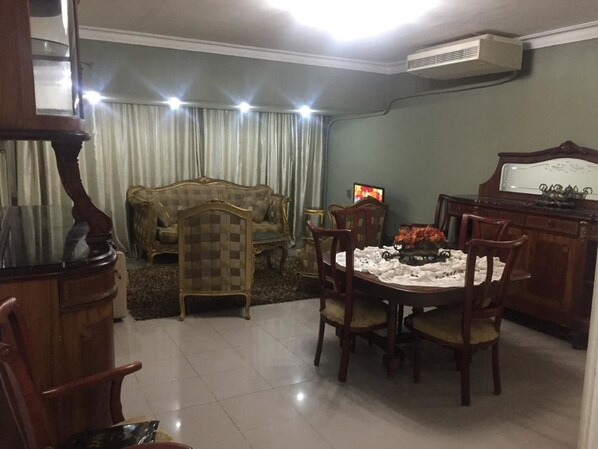 Comfort-huoneisto, 2 makuuhuonetta | Oleskelualue | Taulutelevisio