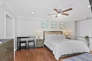 1 habitación, tabla de planchar con plancha, wifi gratis y ropa de cama 