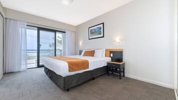 1 chambre, bureau, fer et planche Ă repasser, Wi-Fi