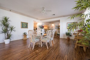 Dining - Saltwater Angler at The Truman Annex in Key West (Key West)