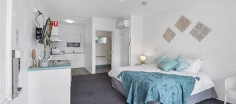 Appartement ind�épendant - À distance de marche du front de mer et du CBD!